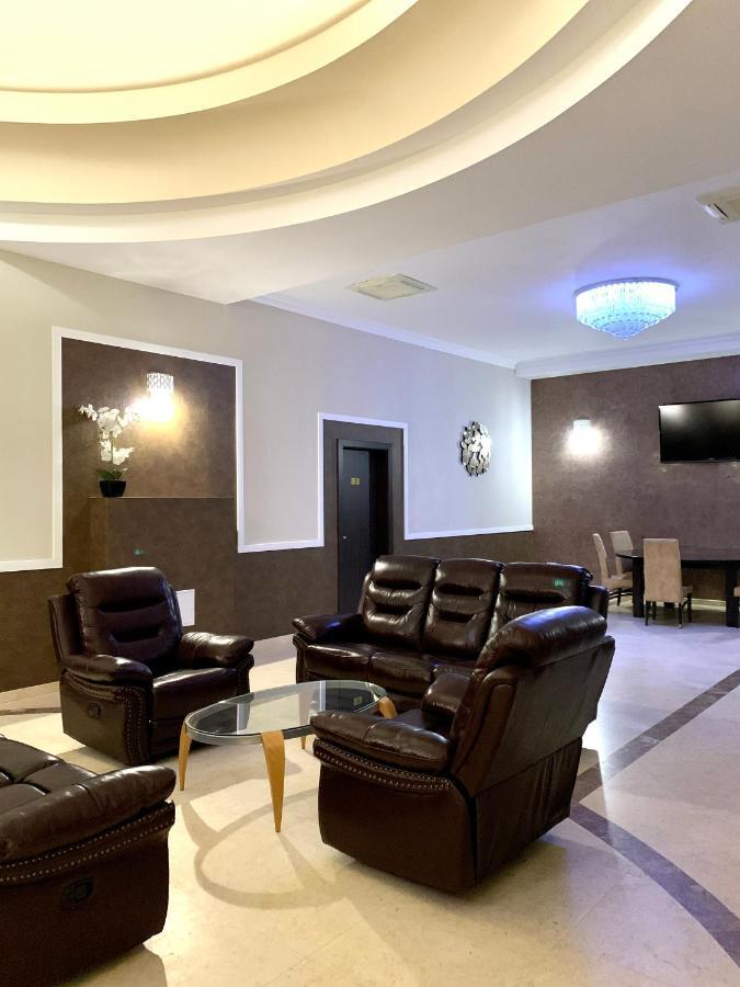 Albert Hotel Плоєшті Екстер'єр фото
