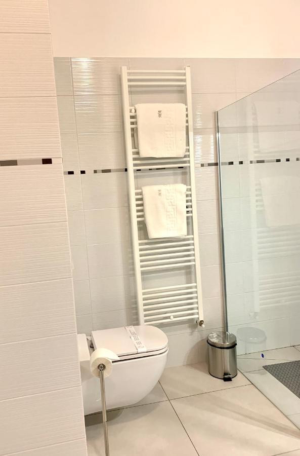 Albert Hotel Плоєшті Екстер'єр фото