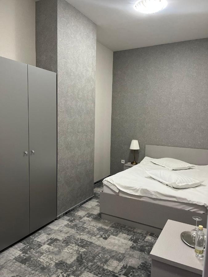 Albert Hotel Плоєшті Екстер'єр фото
