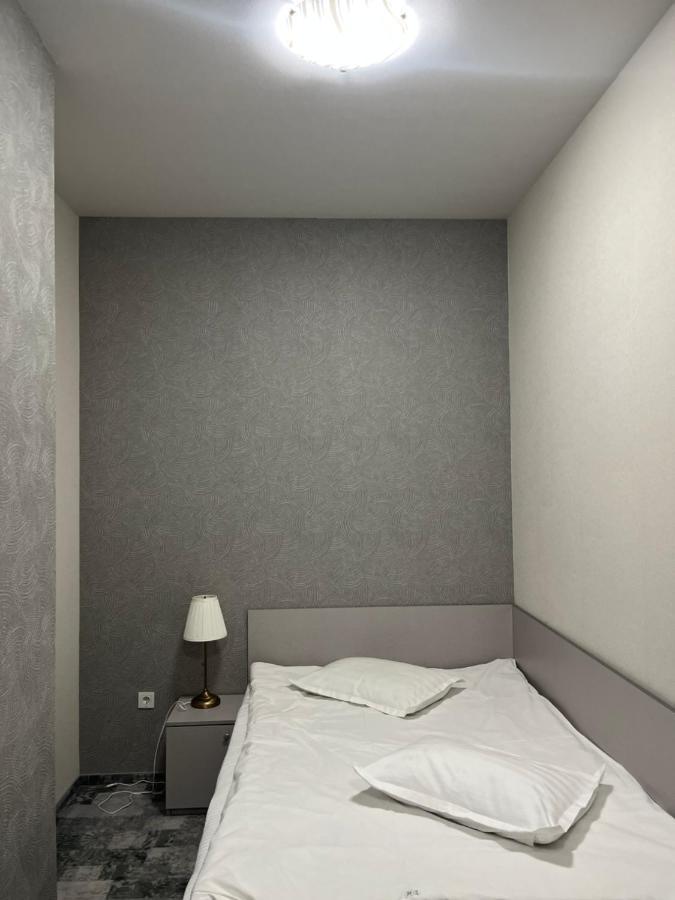 Albert Hotel Плоєшті Екстер'єр фото