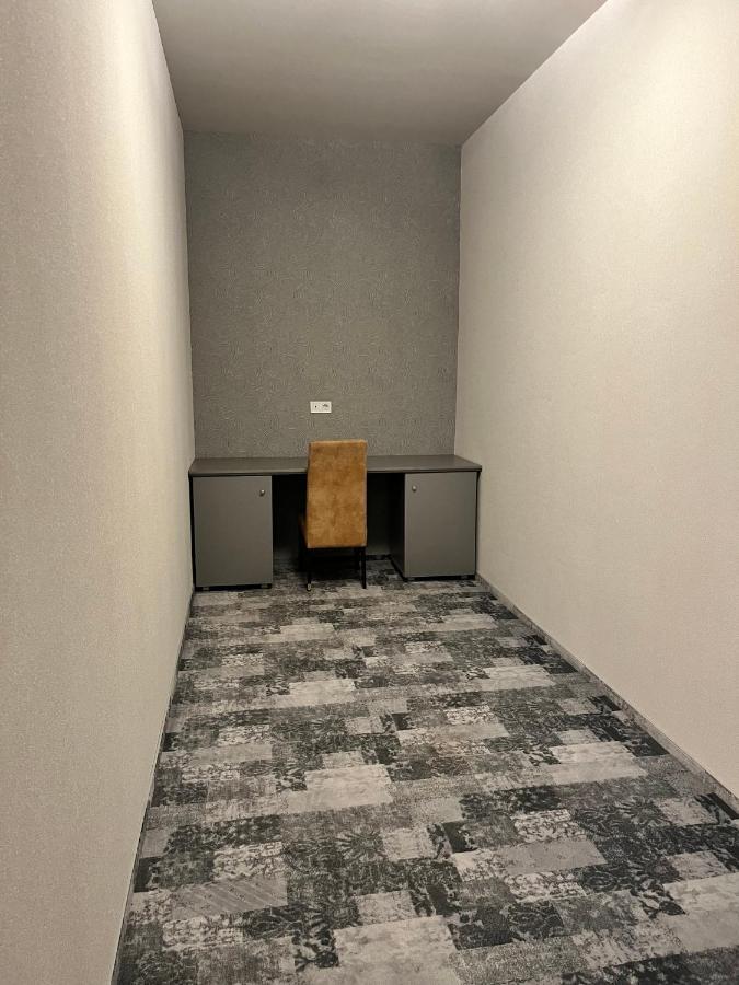 Albert Hotel Плоєшті Екстер'єр фото